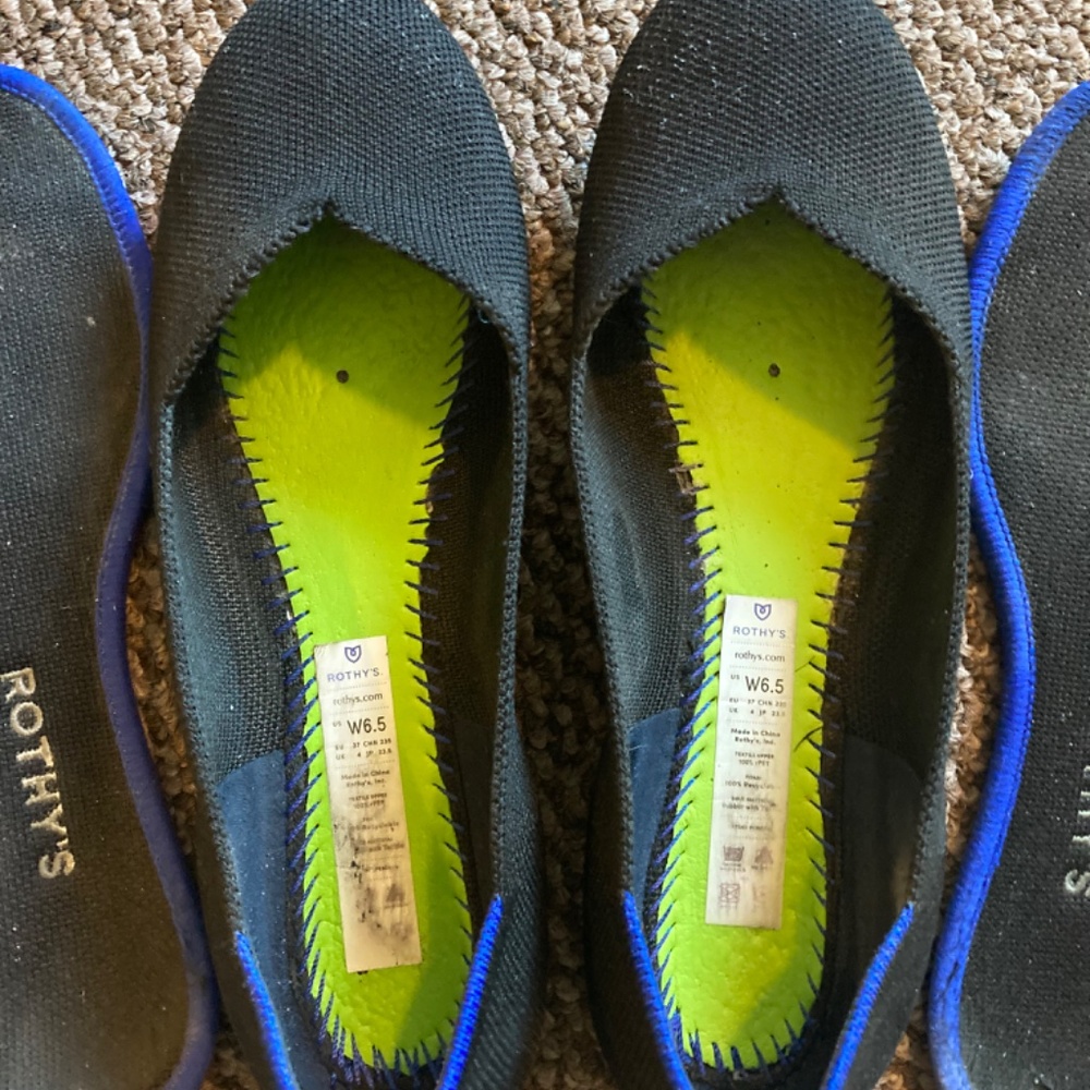 Black Rothy’s Round Toe Flat - Picture 3 of 4
